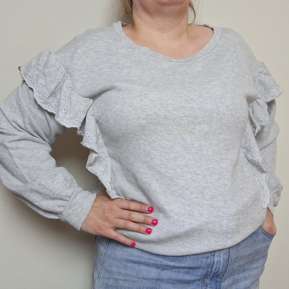 LOFT Gray Embroidered Eyelet Ruffle Crew Neck Long Sleeve Sweatshirt Medium - Picture 1 of 10